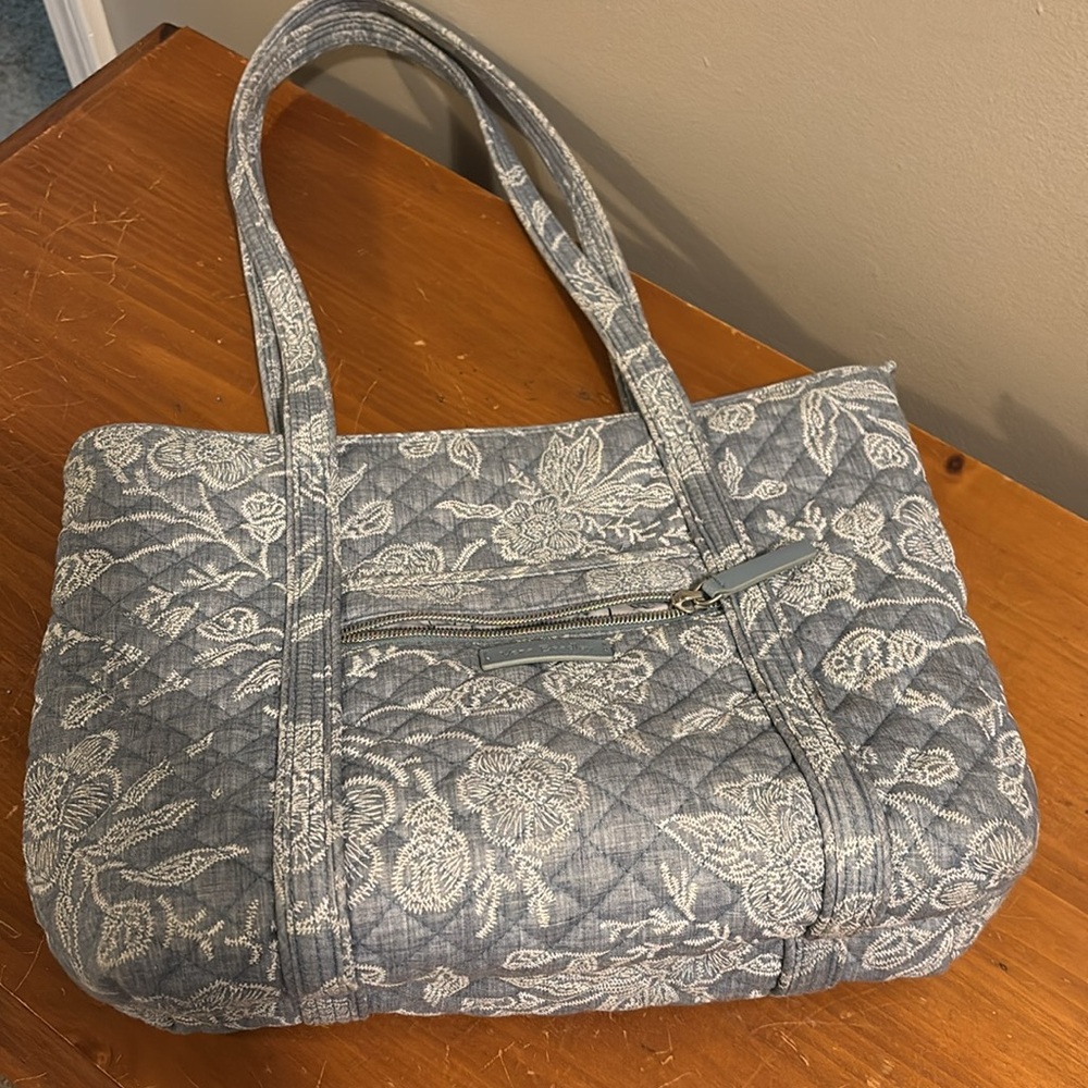 Vera Bradley tote bag.  Perfect condition.
